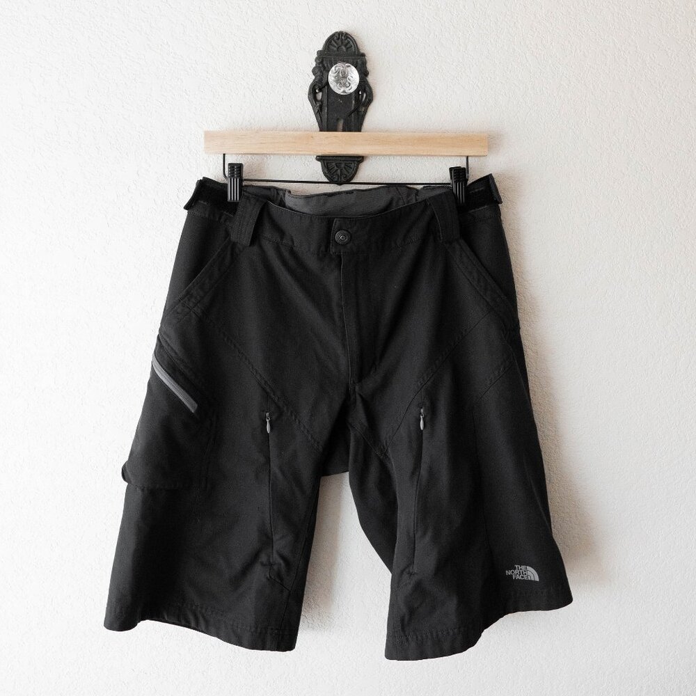 The North Face Men’s Sz Medium Black Outdoor Hiking Cycling Trail 12" Shorts
